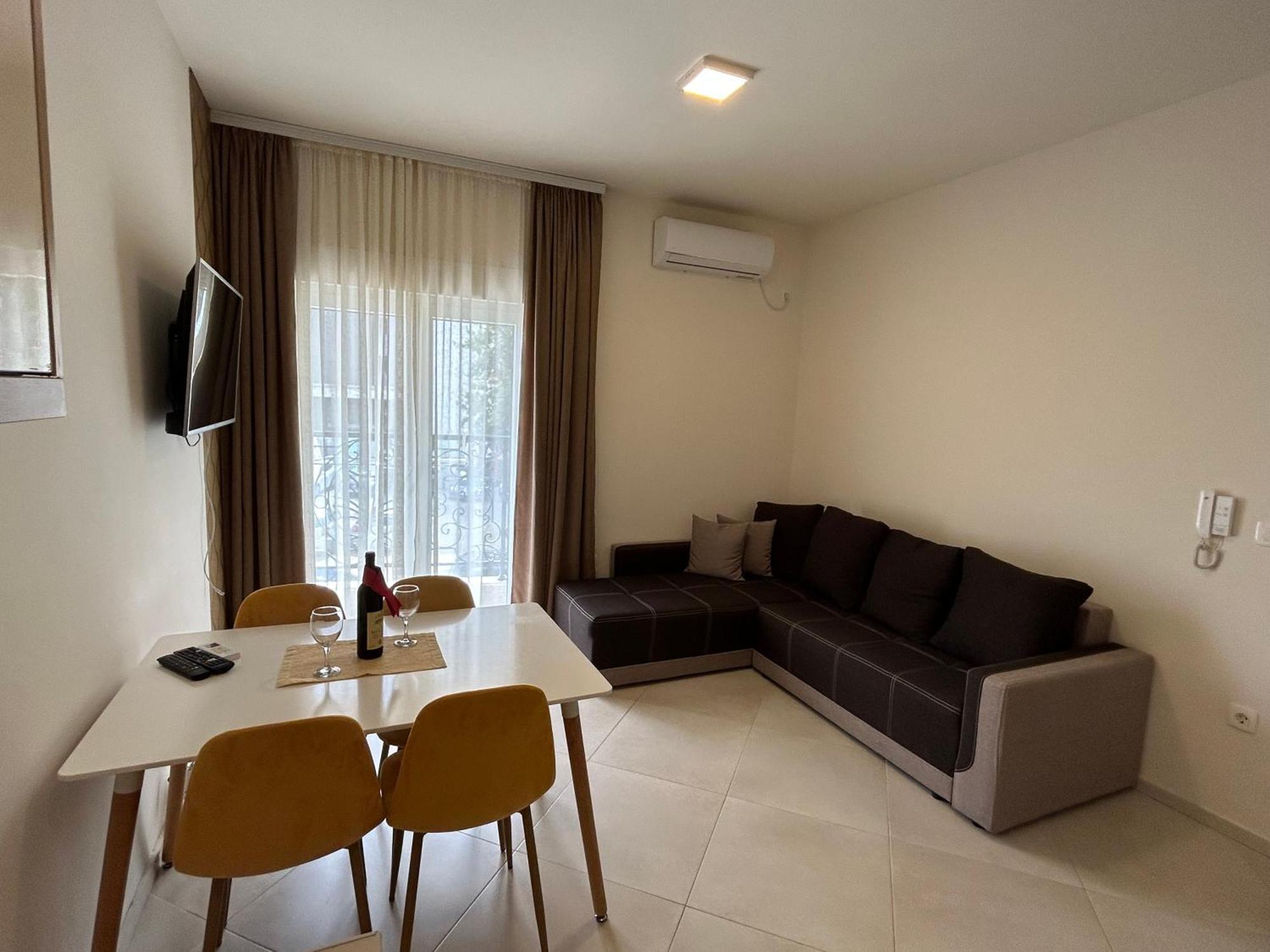 Apartments Tomic Bečići Luaran gambar